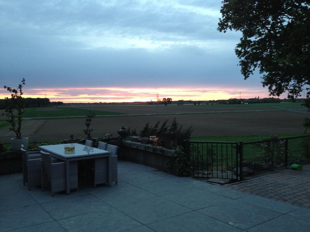 B&B Op De Brabantse Wal Halsteren Екстер'єр фото
